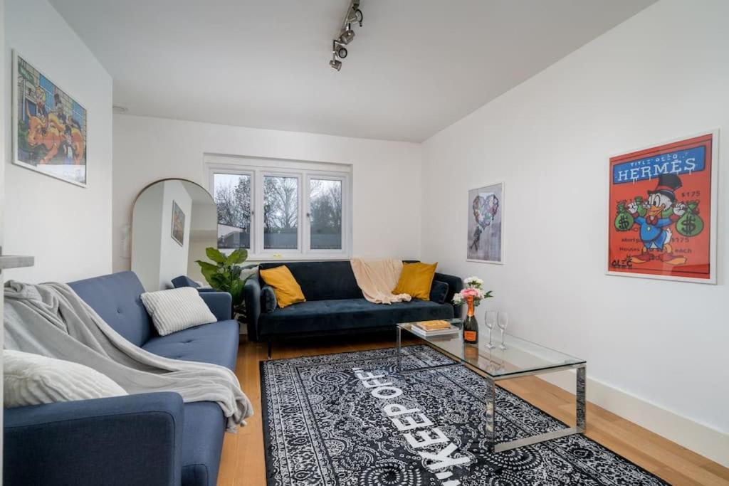 New 4bd Stylish With Amazing Transport Apartament *