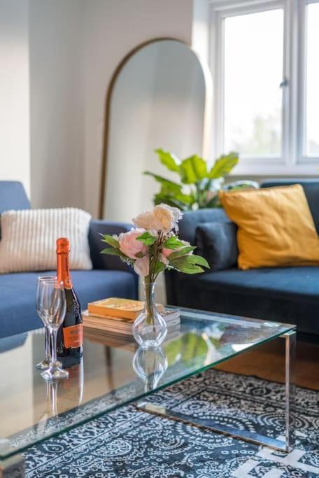 Appartamento New 4bd Stylish With Amazing Transport *